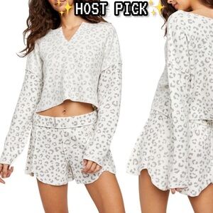 🆕 ✨FREE PEOPLE Rain Check Pajama Set - Size Small✨